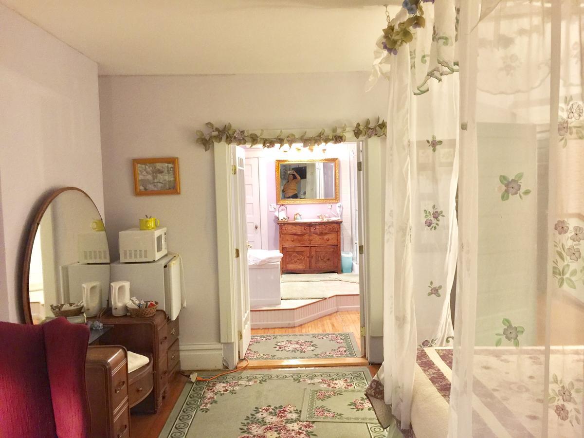 Scarlett House Victorian B & B Janesville Exterior foto