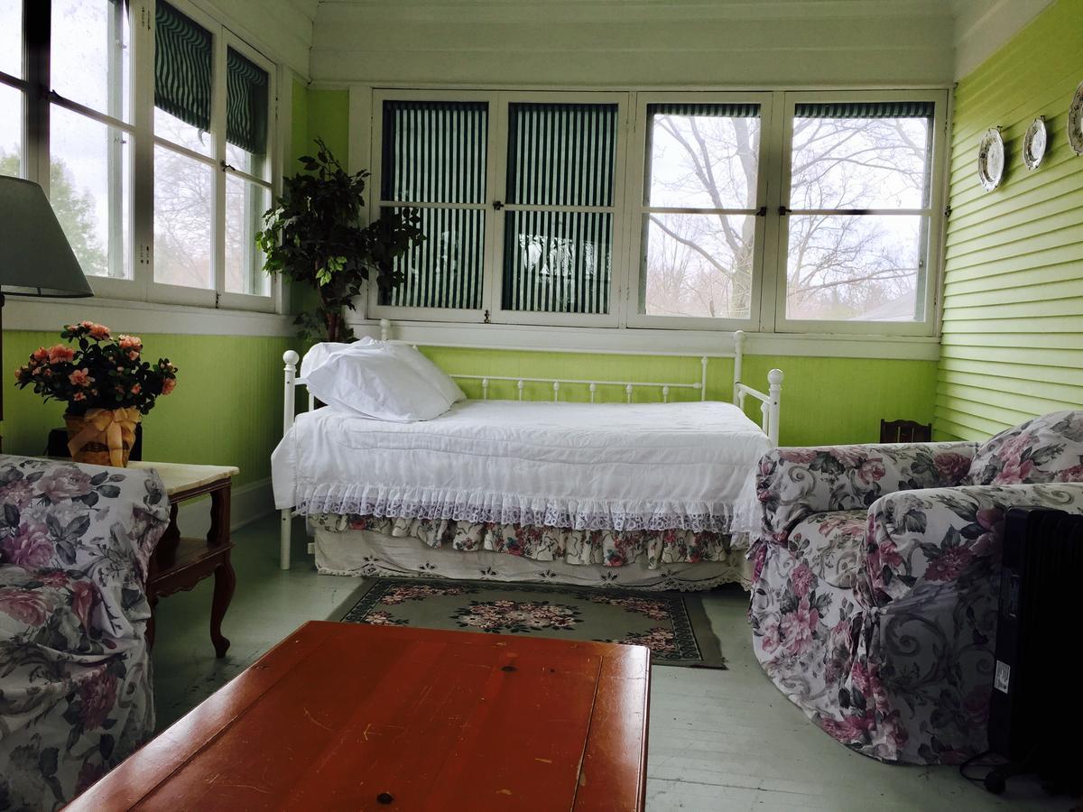 Scarlett House Victorian B & B Janesville Exterior foto